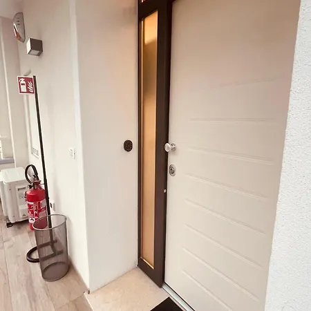 Gardenia Apartments Desenzano del Garda Exterior photo