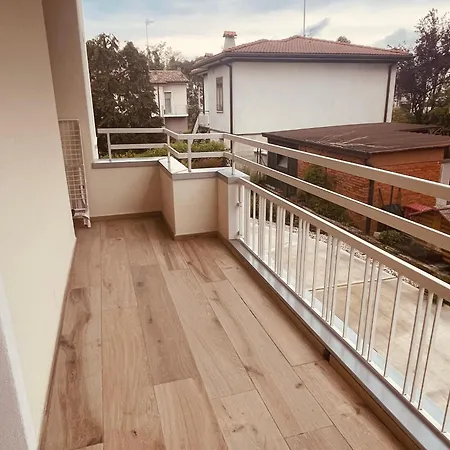 Gardenia Apartments Desenzano del Garda Exterior photo