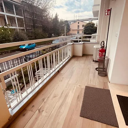 Gardenia Apartments Desenzano del Garda Exterior photo